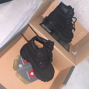 Black baby Timberlands; size 5C, good condition